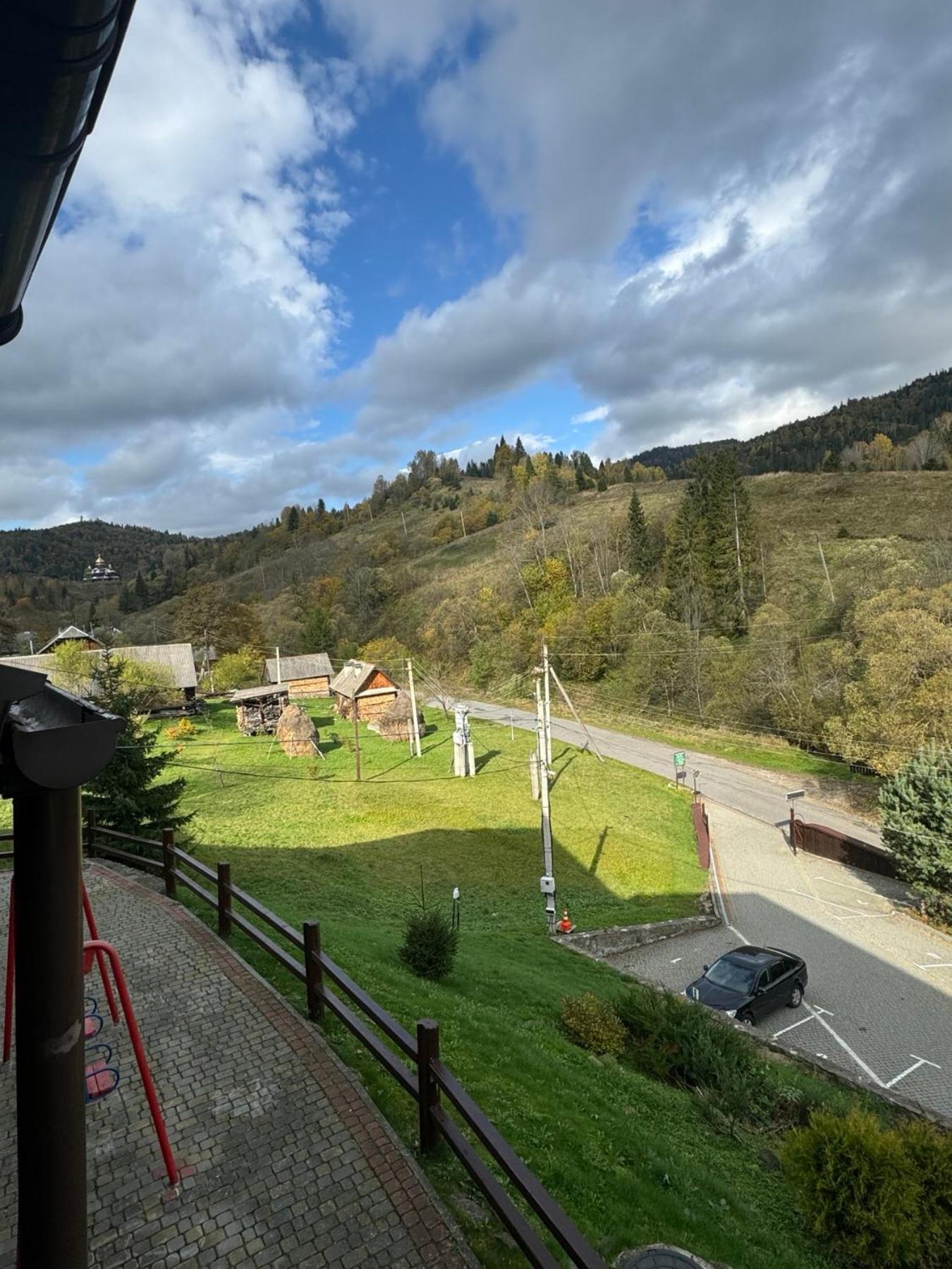 Georgiy Hotel Orjavcsik Kültér fotó