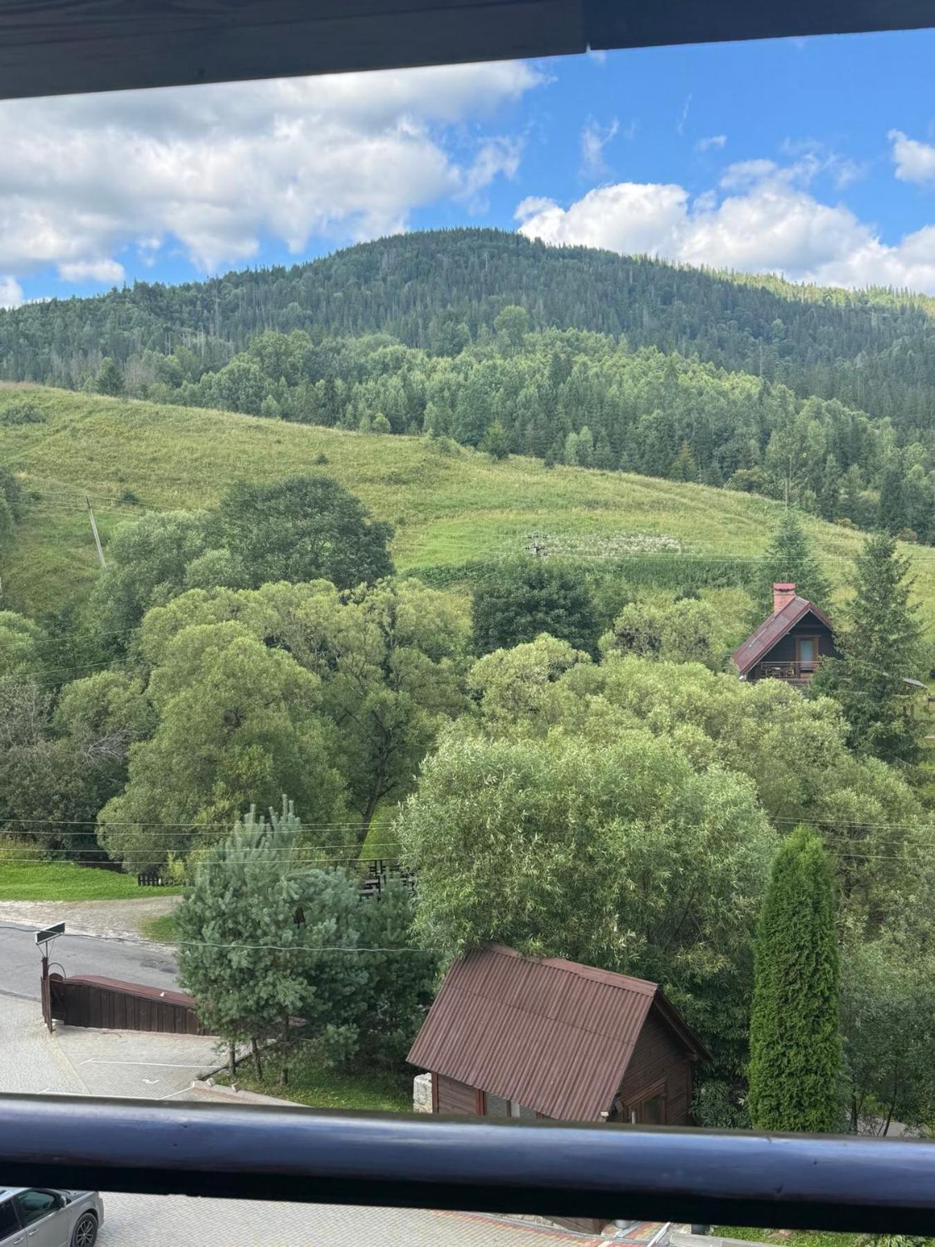 Georgiy Hotel Orjavcsik Kültér fotó