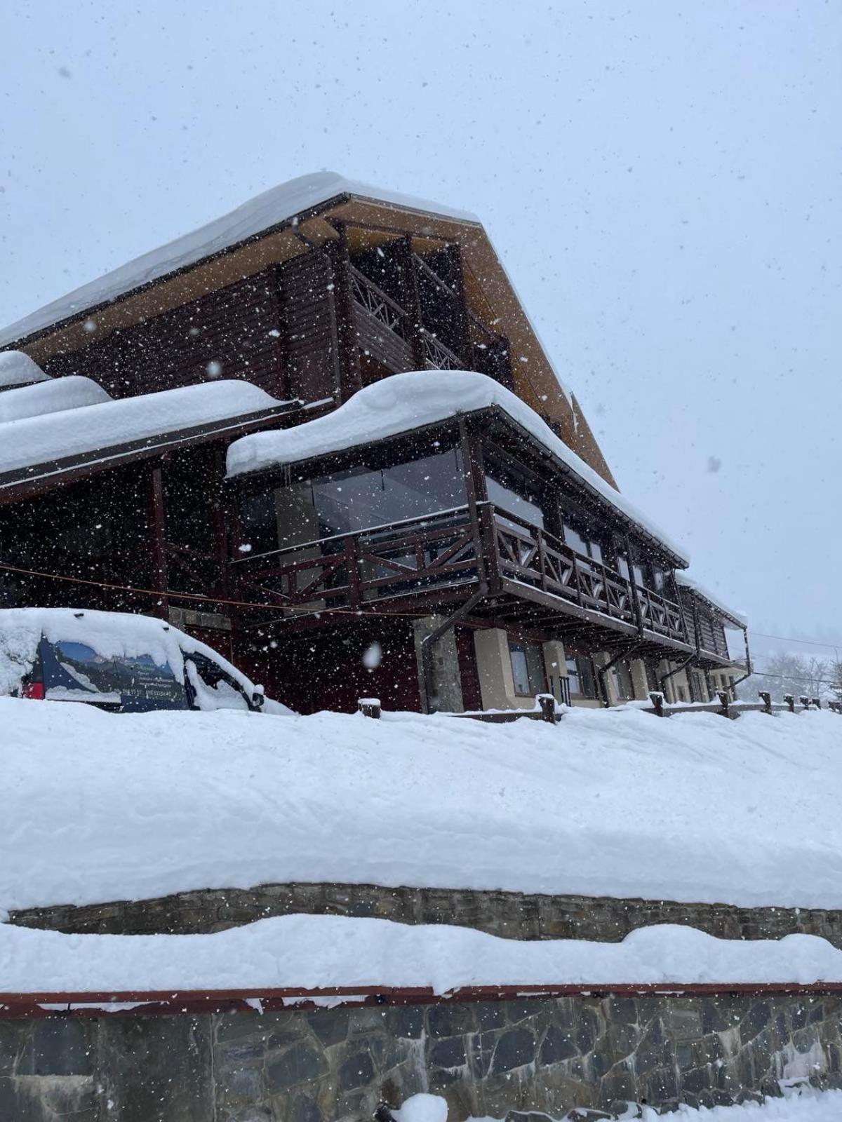 Georgiy Hotel Orjavcsik Kültér fotó